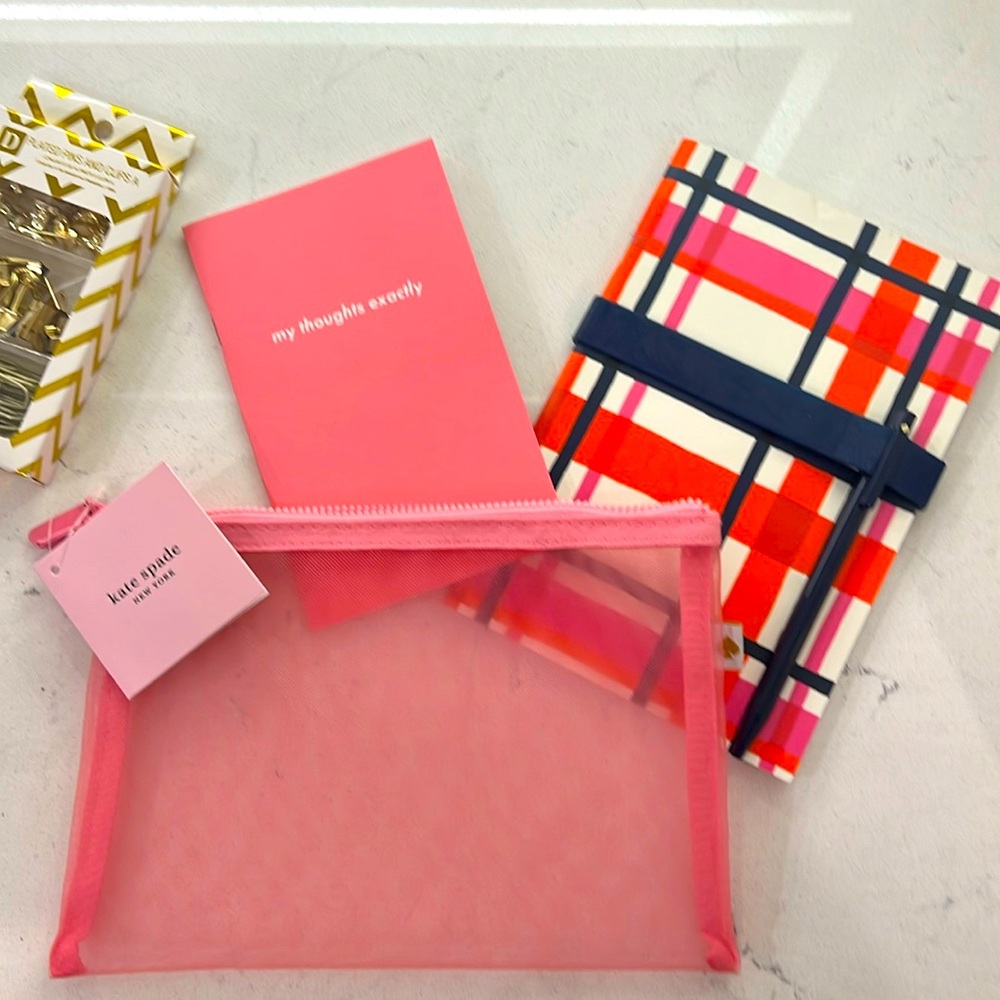 Kate spade spring plaid jotter pouch with extra gold plated pins